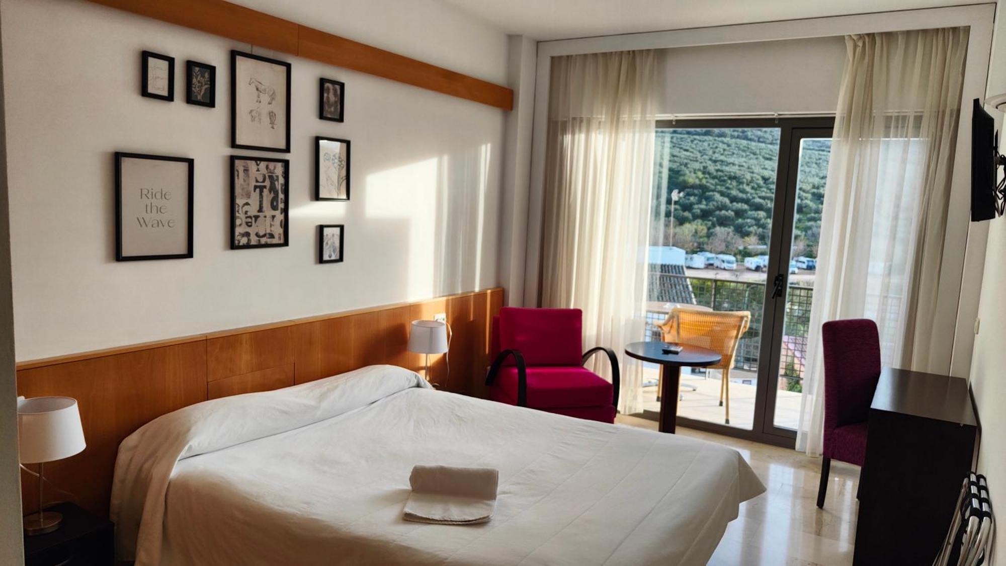 Hotel Mencia Subbetica Dona Mencia Bagian luar foto